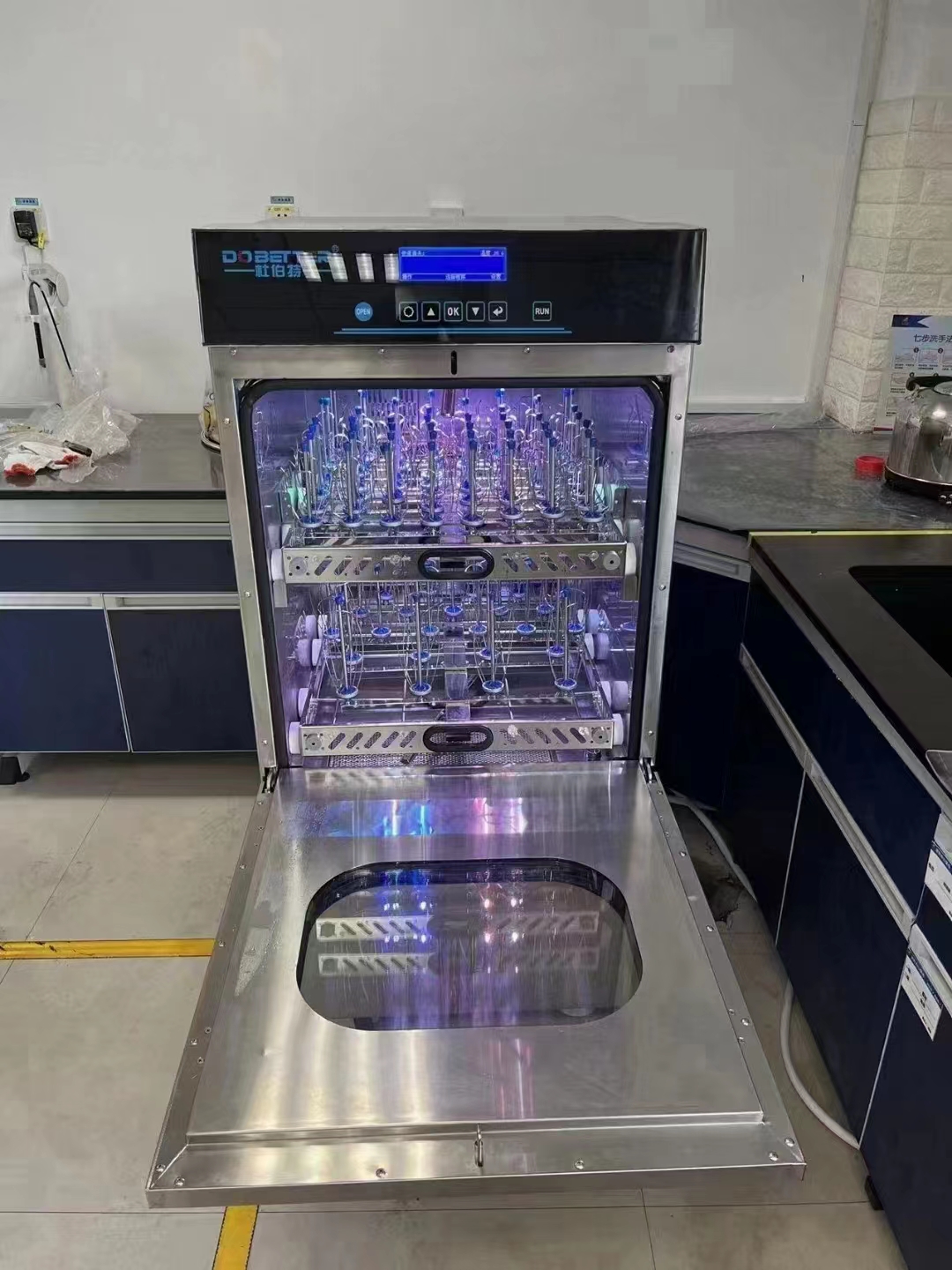 簡析讓玻璃儀器清洗干凈保持干燥的方法